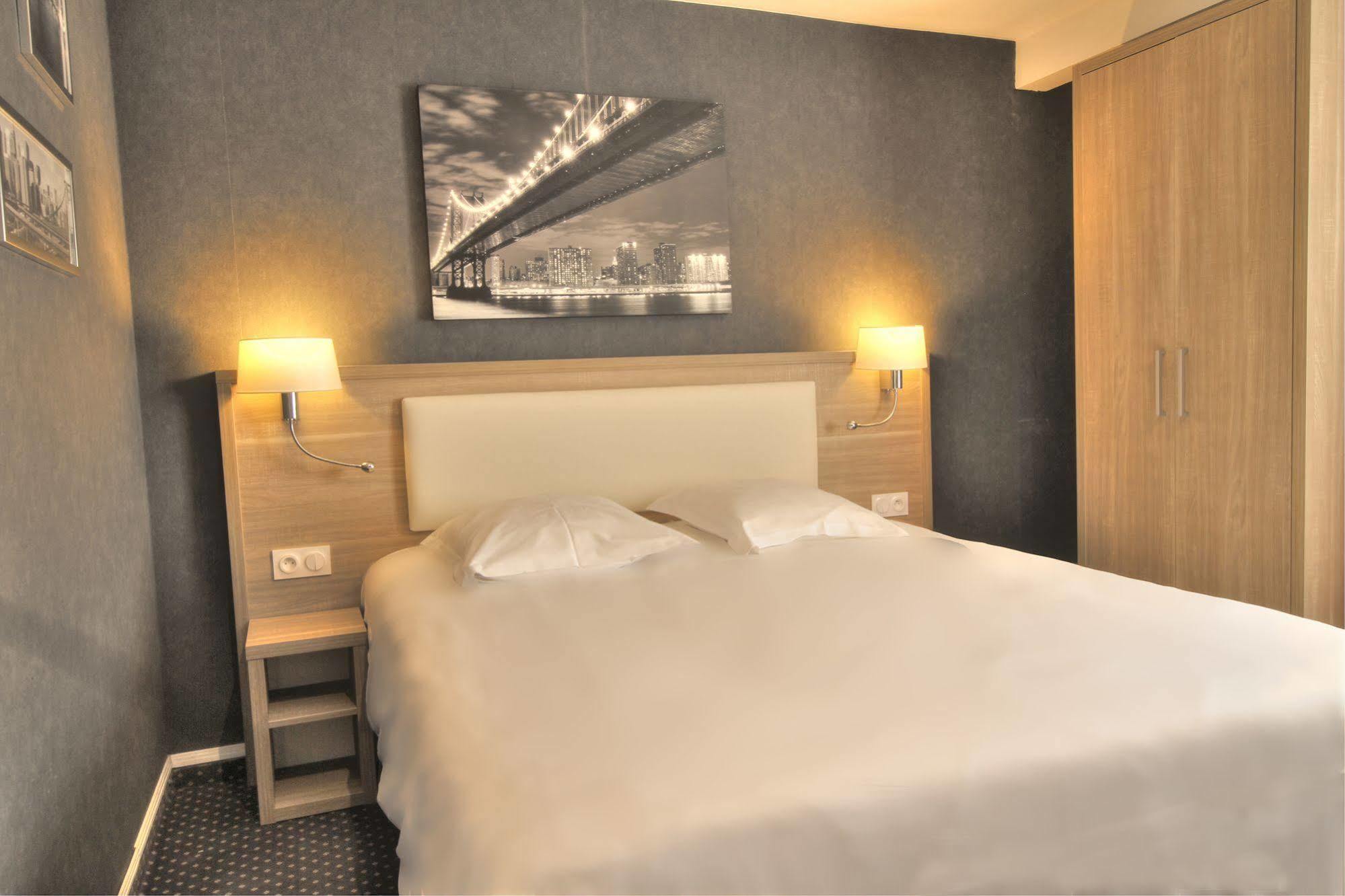 Hotel-Spa-Piscine Le Petit Castel Beuzeville-Honfleur المظهر الخارجي الصورة